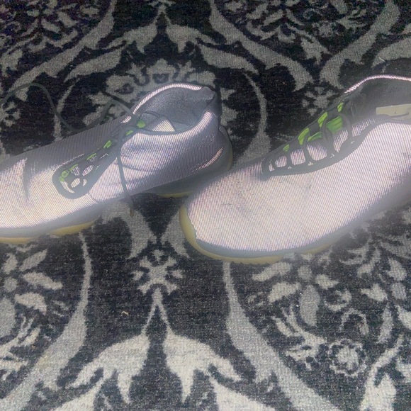 Air Jordan Futuristic 11s - Picture 5 of 7